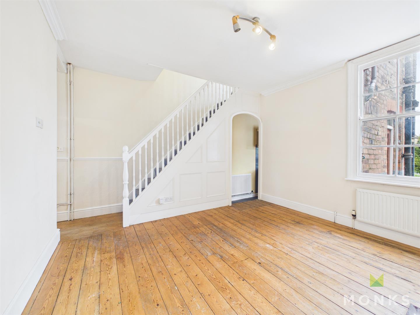 39 Monkmoor Road, Shrewsbury, SY2 5AH For Sale